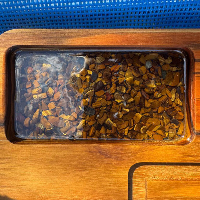 tabua-teca-resinada-olho-de-tigre-2